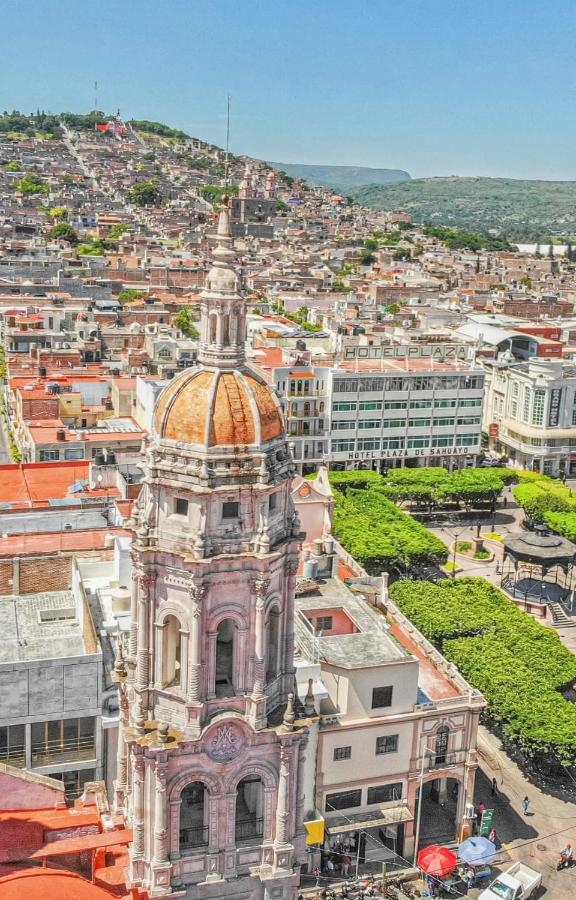 Hotel Plaza Sahuayo Экстерьер фото