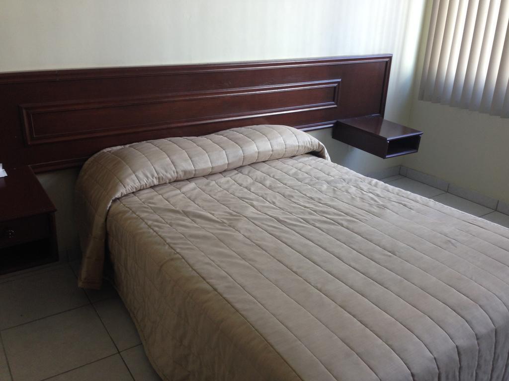 Hotel Plaza Sahuayo Экстерьер фото