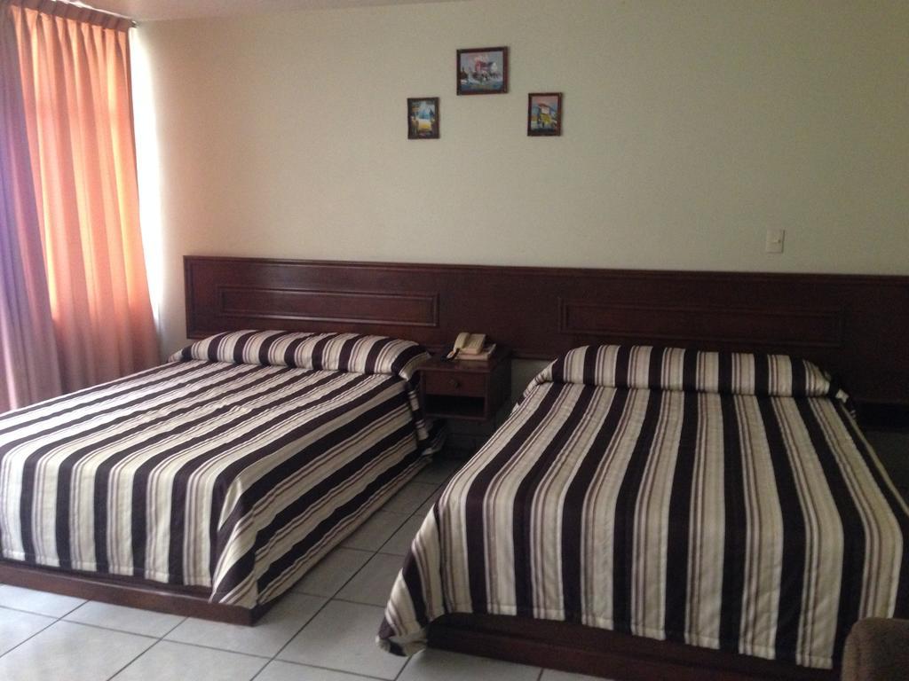 Hotel Plaza Sahuayo Экстерьер фото