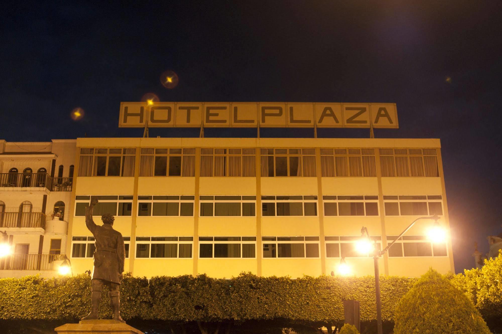 Hotel Plaza Sahuayo Экстерьер фото